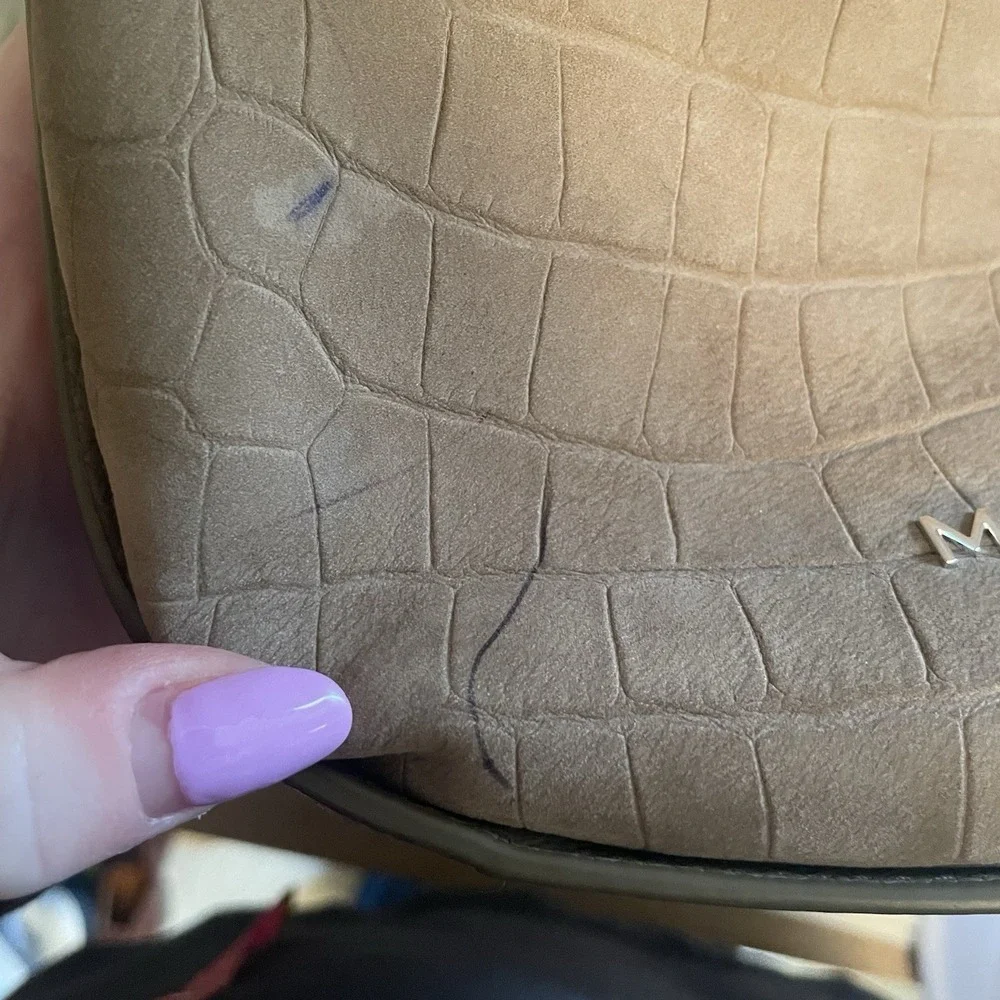 Marc Jacobs Hobo Shoulder Bag Greige Tan Purse Crocodile Embossed Leather